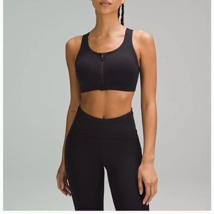 Lululemon zip front sports bra 32E (DD) black camo NWOT